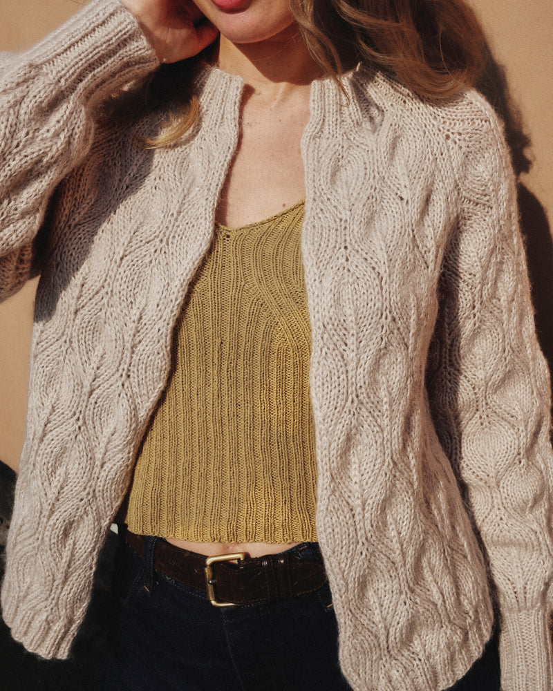 Olive Cardigan – Strickanleitung & Garnpaket - BONIFAKTUR
