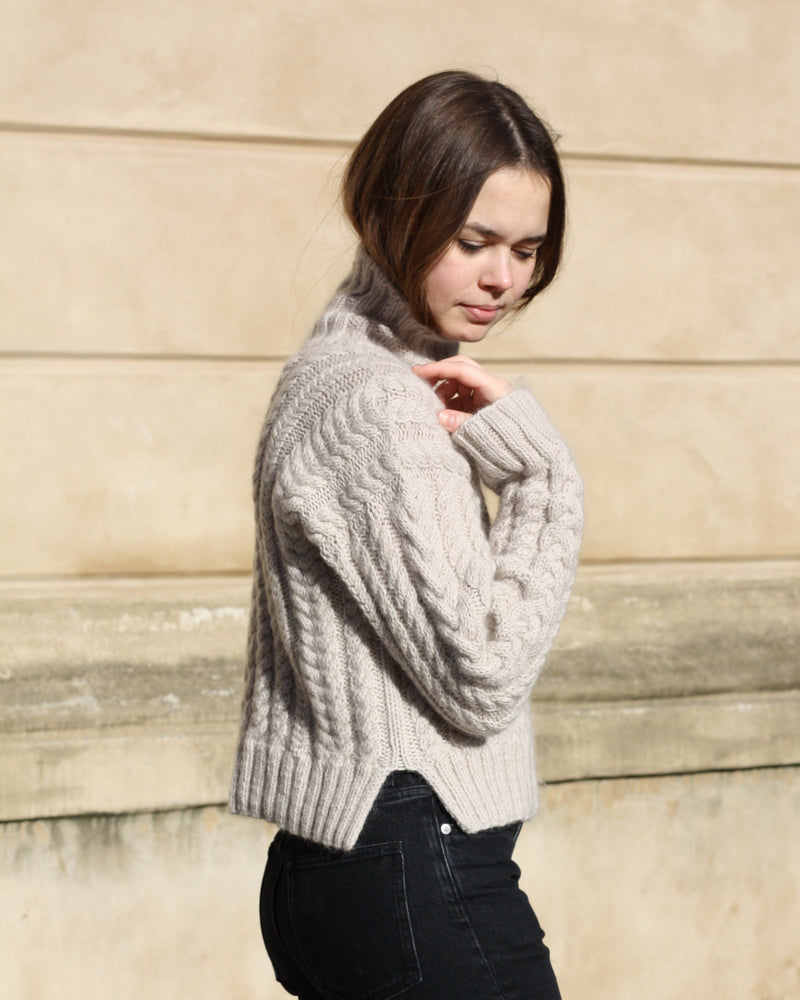 Chunky Cable Sweater – Strickanleitung & Garnpaket