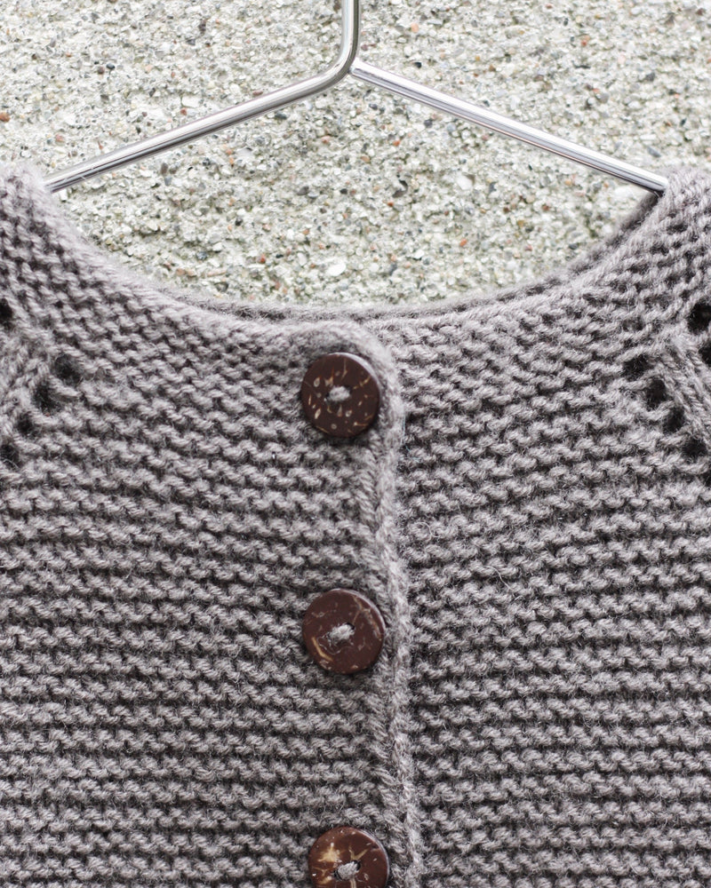 Garter Cardigan (Baby) – Strickanleitung & Garnpaket - BONIFAKTUR - Kleinste -Garter Cardigan Baby
