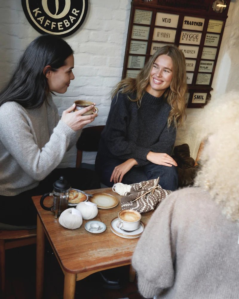 Simple and Simple Sweater – Strickanleitung & Garnpaket - BONIFAKTUR - Kleinste - Simple and Simple Sweater – Strickanleitung & Garnpaket