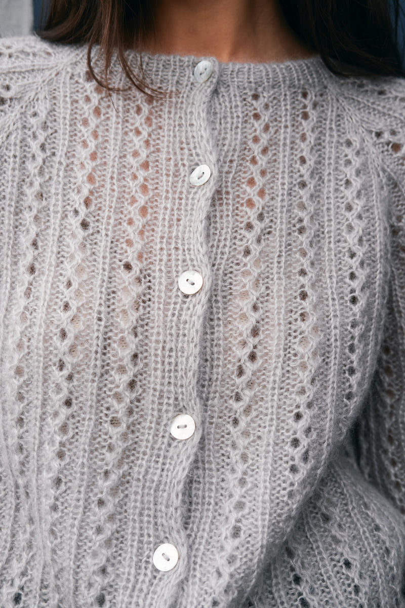 Waffle Cardigan – Strickanleitung & Garnpaket - BONIFAKTUR - Kleinste -Waffle Cardigan – Strickanleitung & Garnpaket
