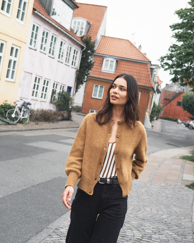Johanne Cardigan – Strickanleitung & Garnpaket - BONIFAKTUR