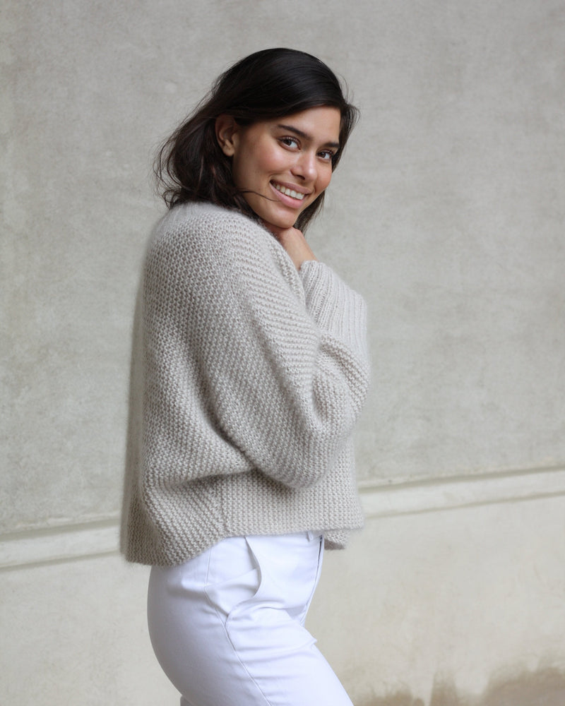 Hannah Sweater – Strickanleitung & Garnpaket - BONIFAKTUR - Kleinste -Hannah Sweater – Strickanleitung & Garnpaket - BONIFAKTUR