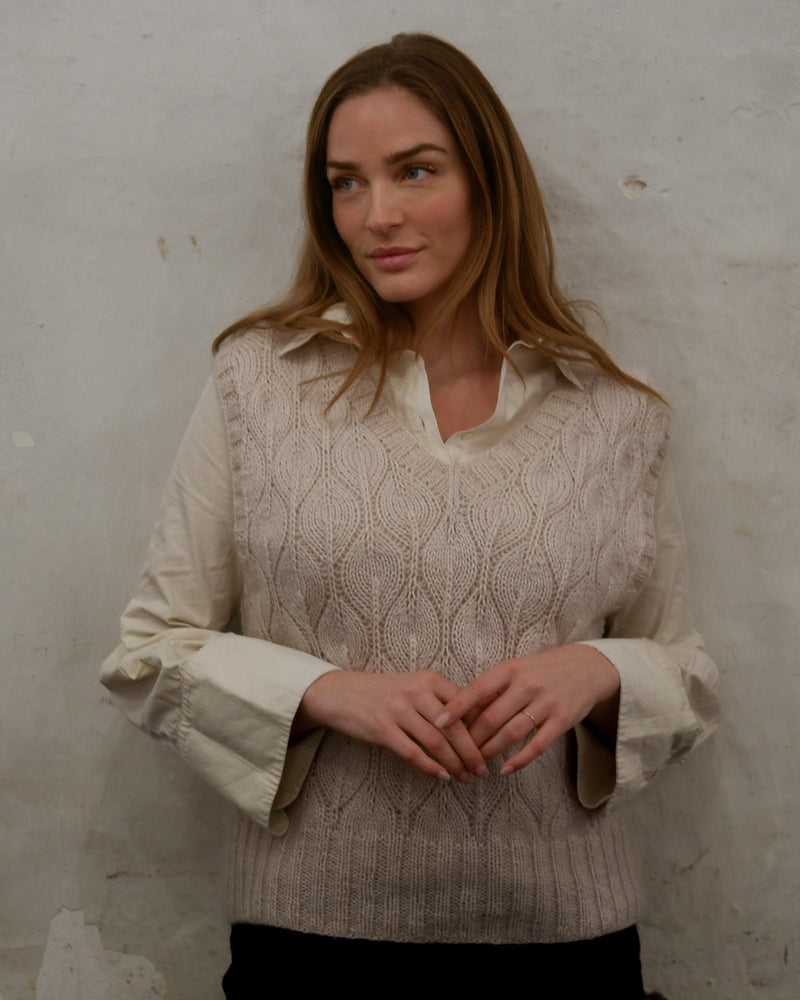 Olive Slipover – Strickanleitung & Garnpaket - BONIFAKTUR
