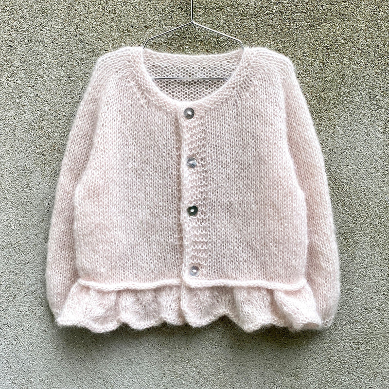 Poppy Cardigan (Kinder) – Strickanleitung & Garnpaket - BONIFAKTUR - Kleinste -Poppy Cardigan Kinder